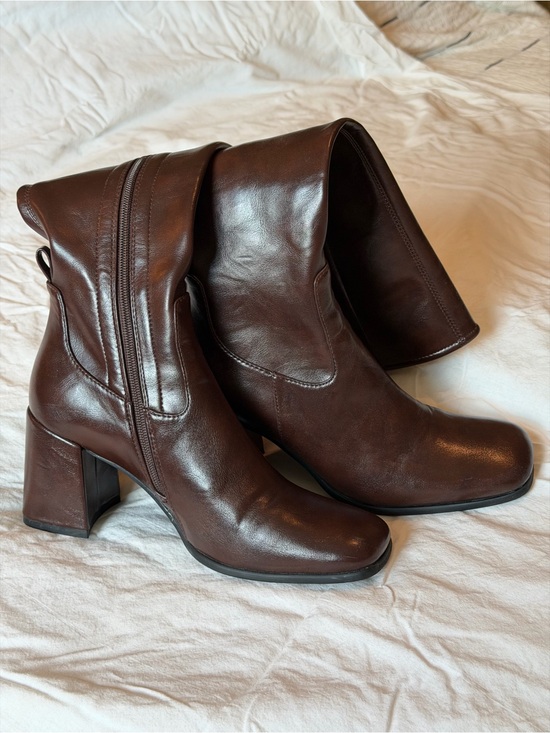Jeffrey Campbell Shoes - Jeffrey Campbell Hot Lava boots in chocolate